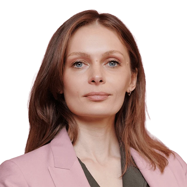Mia Collins